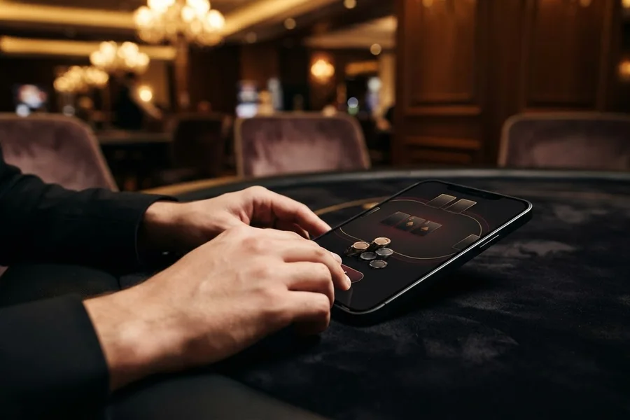 poker deposito minimo